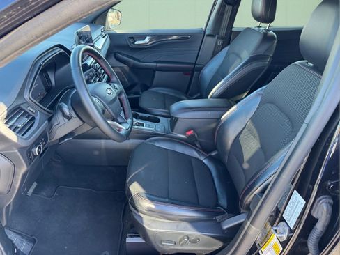 Used 2025 Ford Escape ST-Line Select AWD/4WD image 6