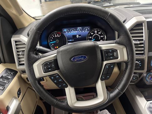 Used 2016 Ford F150 Lariat w/ Equipment Group 502A Luxury AWD/4WD image 30