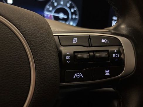 Used 2023 Kia Sportage SX image 16