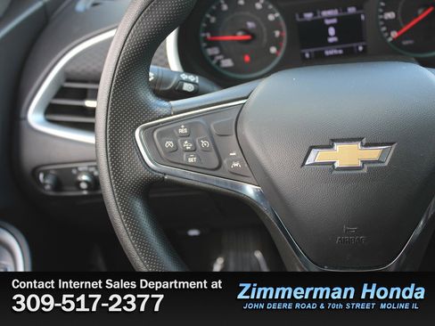 Used 2024 Chevrolet Malibu LT image 10