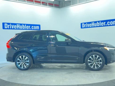 Used 2023 Volvo XC60 B5 Plus image 4