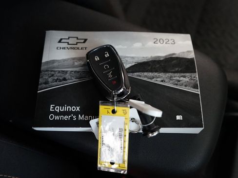 Used 2023 Chevrolet Equinox LT image 52