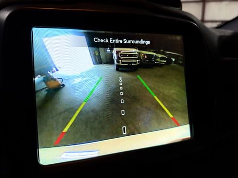 Used 2018 Jeep Renegade Limited w/ UConnect 8.4 Nav Group FWD image 31