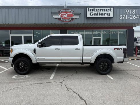 Used 2017 Ford F250 Platinum image 10