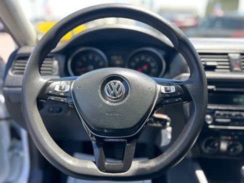 Used 2015 Volkswagen Jetta S FWD image 10