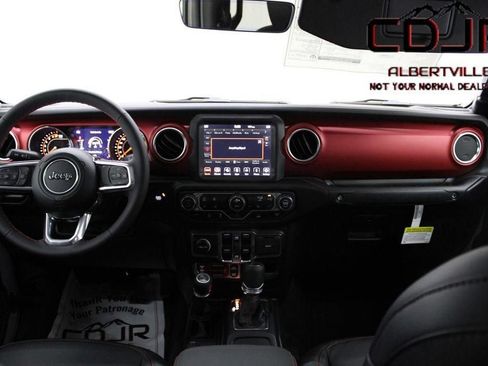 Used 2023 Jeep Gladiator Rubicon w/ Cold Weather Group AWD/4WD image 47