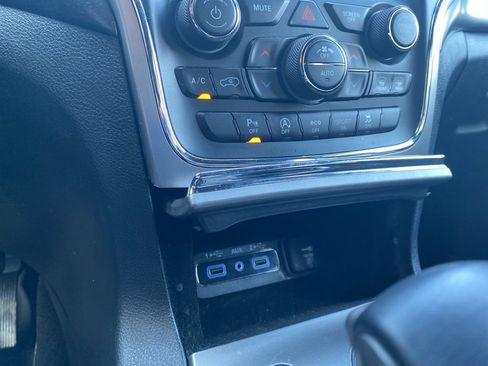 Used 2018 Jeep Grand Cherokee Altitude image 10