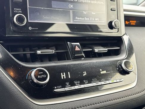 Used 2022 Toyota Corolla SE image 22