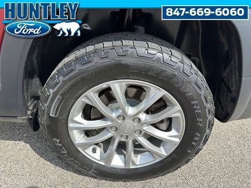 Used 2019 Jeep Cherokee Latitude w/ Cold Weather Group AWD/4WD image 26