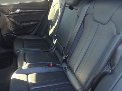 Used 2019 Audi SQ5 Prestige w/ Prestige Package image 25