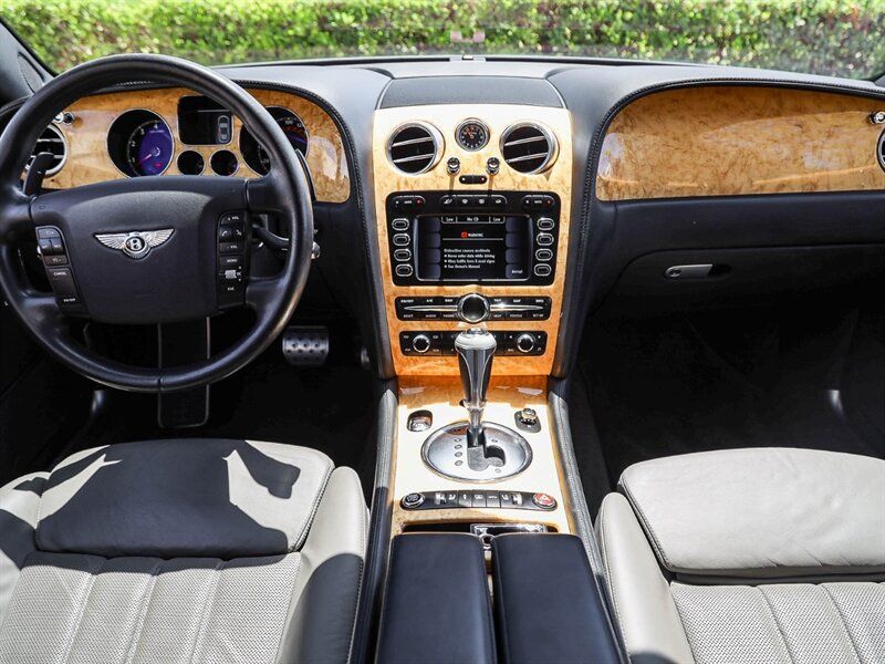 Used 2006 Bentley Flying Spur Flying Spur AWD/4WD image 29