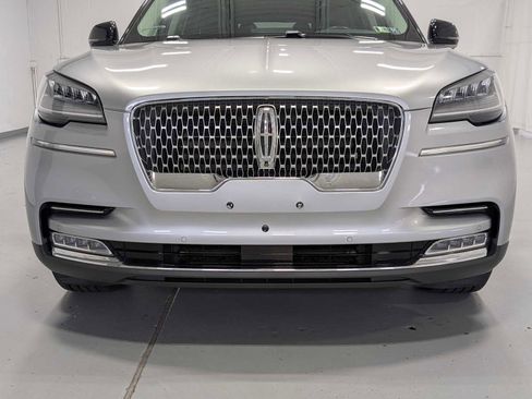Used 2020 Lincoln Aviator Reserve w/ Equipment Group 201A image 2