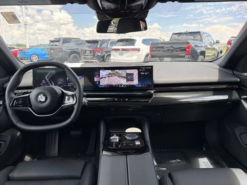Used 2026 BMW 530i RWD image 14