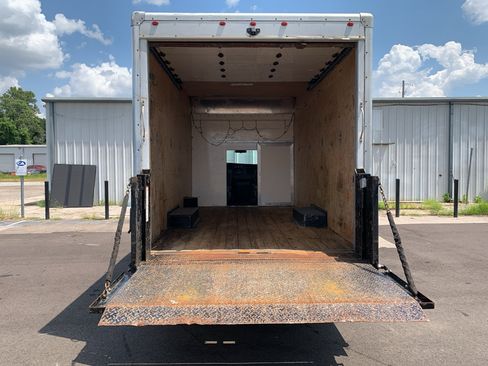Used 2019 Chevrolet Express 3500 w/ Power Convenience Package RWD image 23