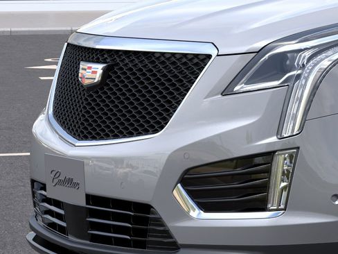 New 2026 Cadillac XT5 Sportv w/ LPO, Floor Liner Package AWD/4WD image 13