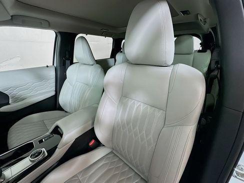 Used 2025 Mitsubishi Outlander SEL image 21