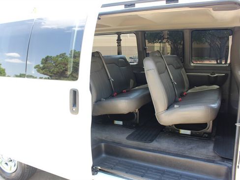 Used 2016 Chevrolet Express 3500 LT w/ LT Preferred Equipment Group RWD image 13