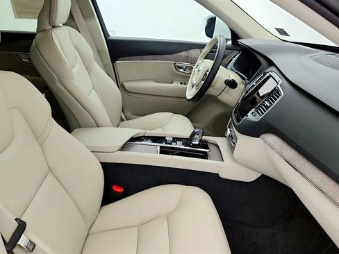Used 2024 Volvo XC90 B6 Plus w/ Protection Package Premier AWD/4WD image 24