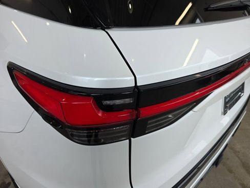 Used 2026 Lexus TX 500h AWD w/ Technology Package image 31