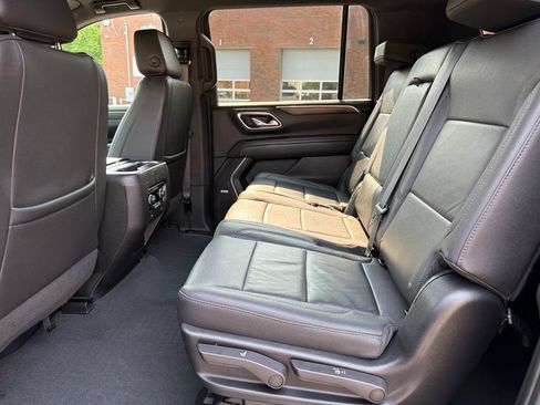Used 2024 Chevrolet Suburban LT AWD/4WD image 27
