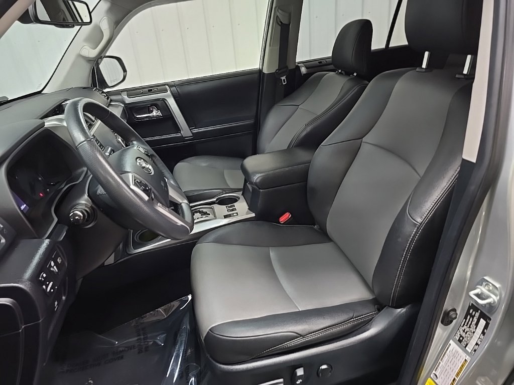Used 2020 Toyota 4Runner SR5 Premium w/ Moonroof Package AWD/4WD image 30