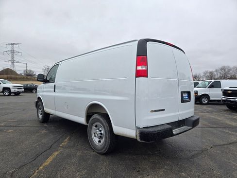 New 2026 Chevrolet Express 2500 w/ Driver Convenience Package image 14