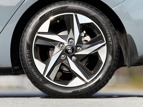 Used 2023 Hyundai Elantra Limited w/ Cargo Package image 19