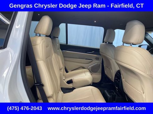 Certified 2024 Jeep Grand Cherokee L Limited AWD/4WD image 39
