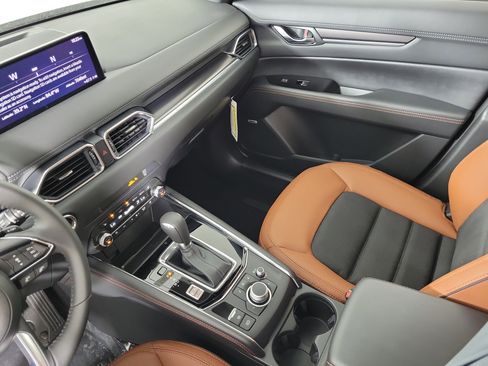 New 2025 MAZDA CX-5 Carbon Edition image 25
