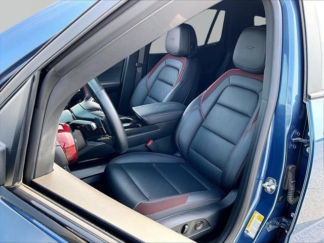 Used 2025 Chevrolet Equinox RS w/ Safety and Technology Package FWD image 10