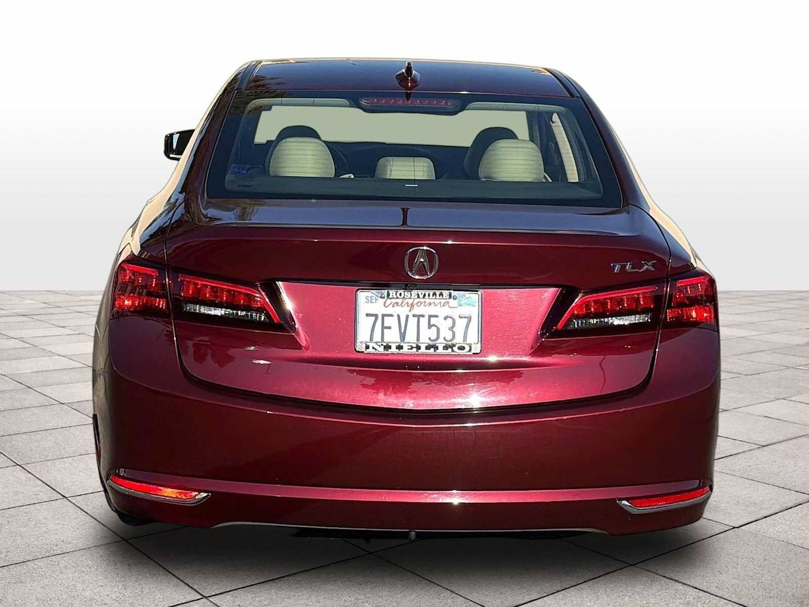 Used 2015 Acura TLX w/ Technology Package FWD image 7