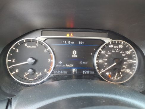 Used 2024 Nissan Altima 2.5 SV image 6