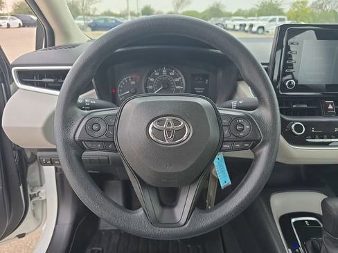 Used 2020 Toyota Corolla L image 16