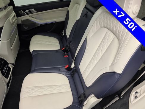 Used 2022 BMW X7 M50i w/ Dynamic Handling Package image 15