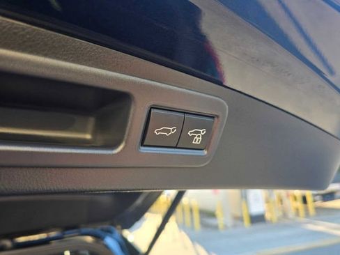 Certified 2025 Lexus RX 450h Luxury image 18