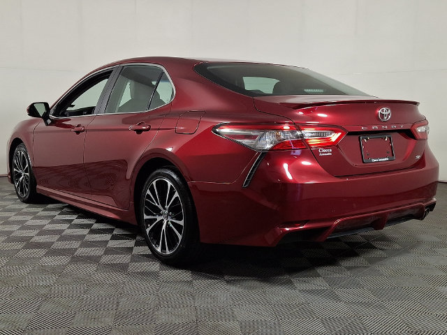 Used 2018 Toyota Camry SE FWD image 7