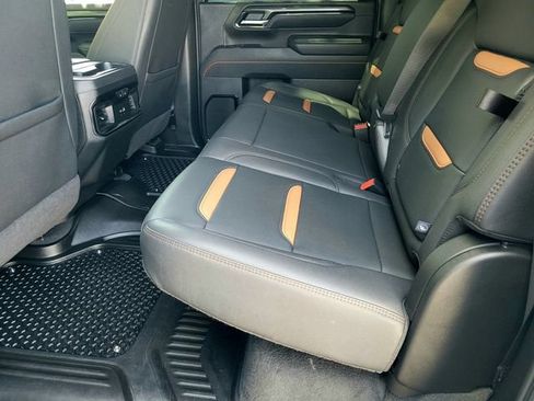Used 2025 GMC Sierra 2500 AT4 AWD/4WD image 12