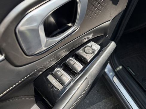 Certified 2023 Kia Sorento SX FWD image 10