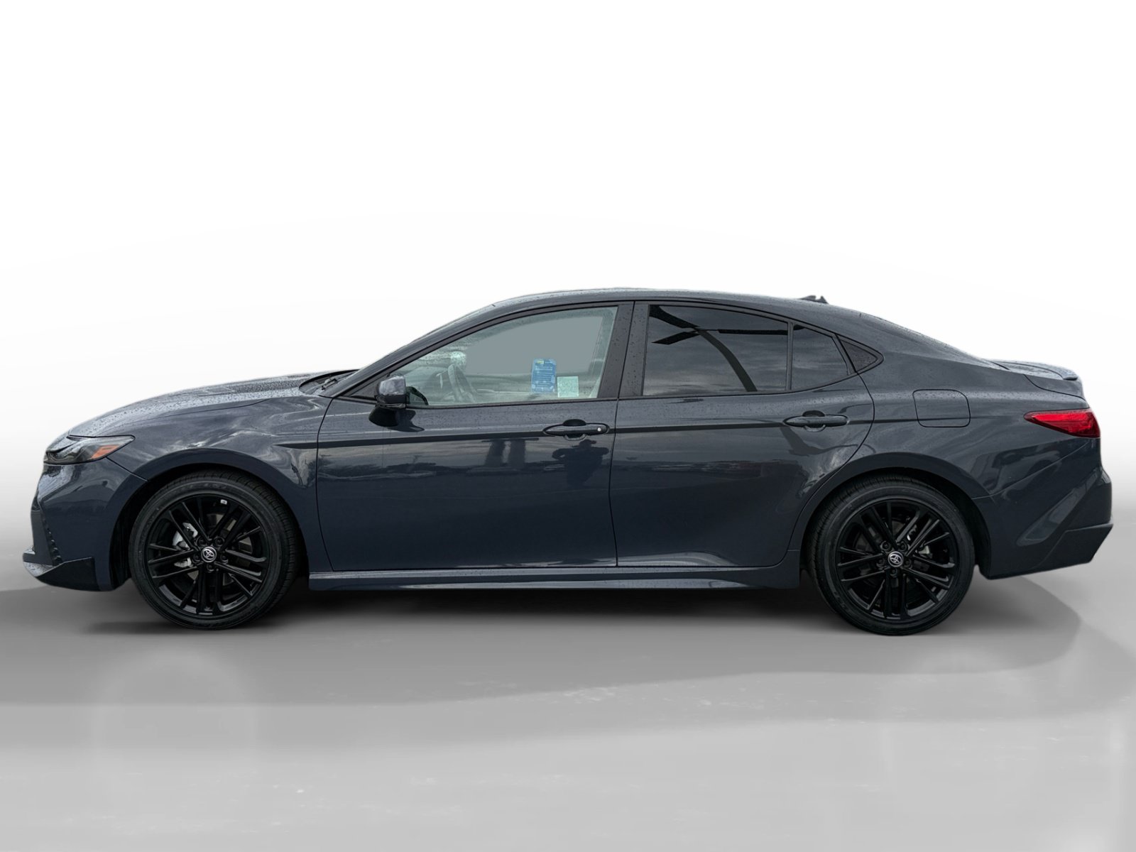 Used 2025 Toyota Camry SE FWD image 2