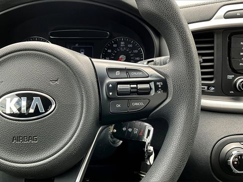 Used 2018 Kia Sorento L image 25