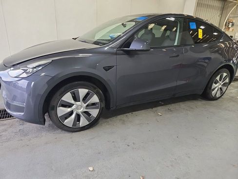 Used 2023 Tesla Model Y Long Range image 2