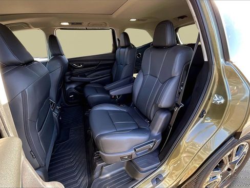 Used 2025 Subaru Ascent Bronze Edition image 24