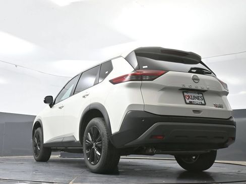 Used 2023 Nissan Rogue SV AWD/4WD image 54