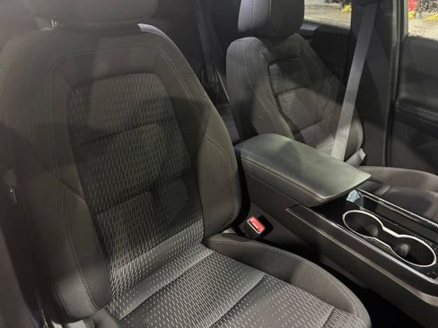 Used 2025 Chevrolet Equinox LT FWD image 31