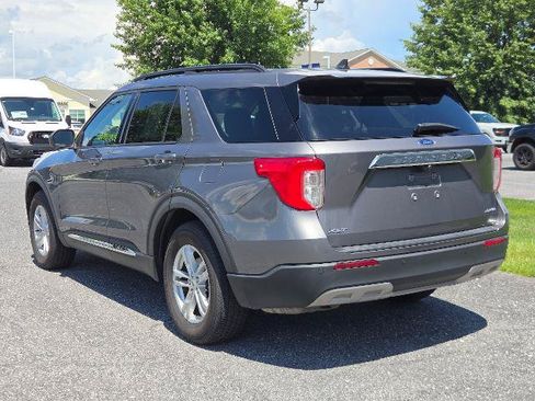 Certified 2021 Ford Explorer XLT w/ Equipment Group 202A AWD/4WD image 2