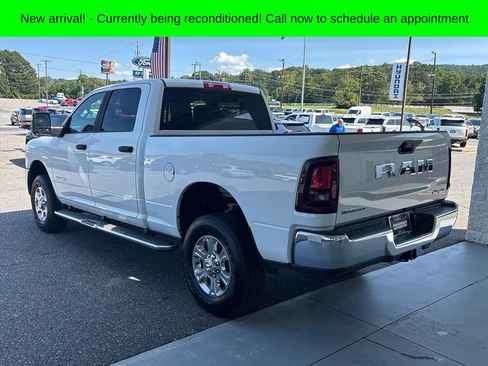 Used 2026 RAM 2500 Big Horn AWD/4WD image 2