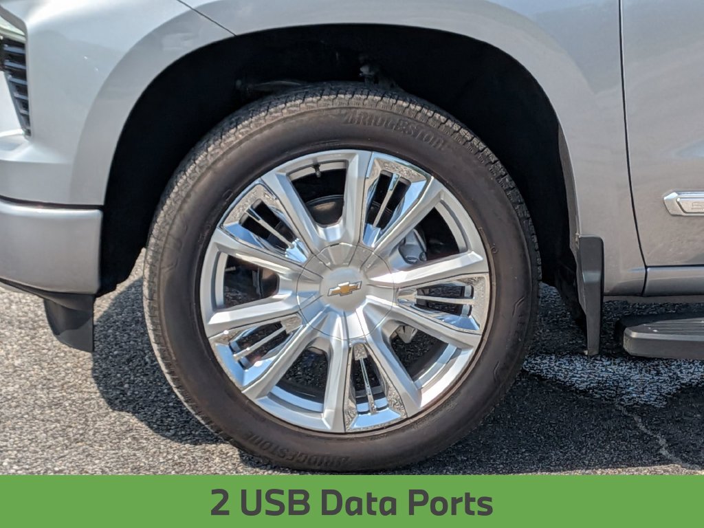 Used 2024 Chevrolet Silverado 1500 High Country w/ High Country Premium Package AWD/4WD image 12