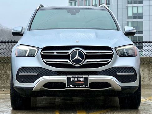 Used 2022 Mercedes-Benz GLE 350 4MATIC image 3