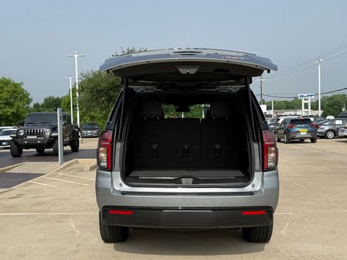 Used 2024 Chevrolet Tahoe RST w/ Luxury Package AWD/4WD image 5