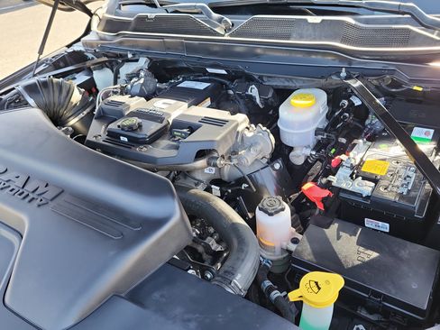 Used 2022 RAM 3500 Limited image 32